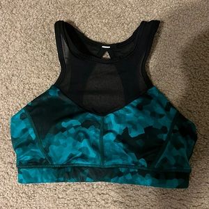 Lululemon size 6 mesh high neck bra